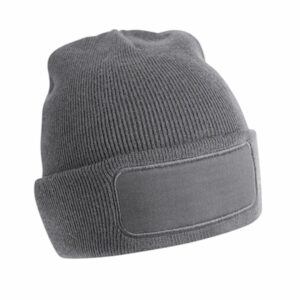 Beanie mit individuellem Stick